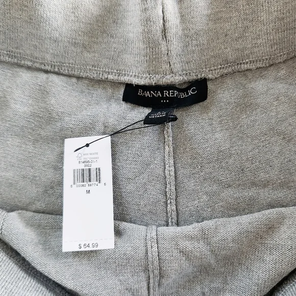 NWT Banana Republic Sweater Shorts - Picture 3 of 4